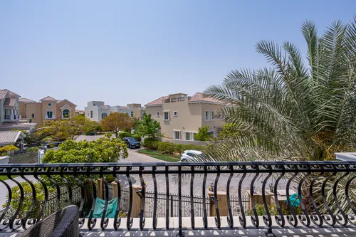 4 Bedrooms Villa in The Villa
