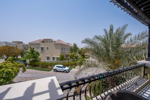 4 Bedrooms Villa in The Villa