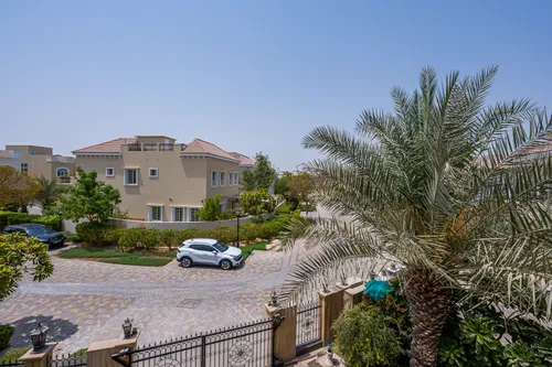4 Bedrooms Villa in The Villa