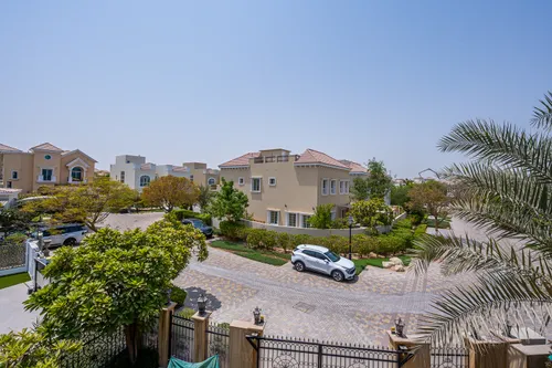 4 Bedrooms Villa in The Villa