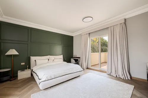 5 Bedrooms Villa in Carmen