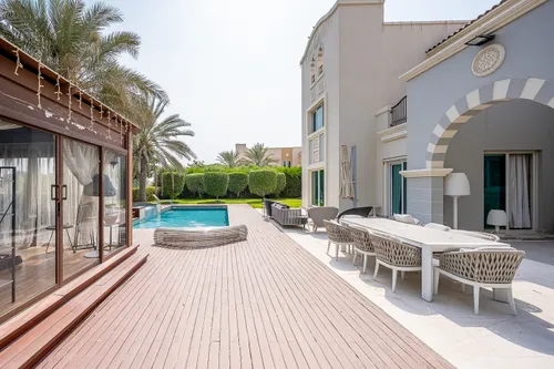5 Bedrooms Villa in Carmen