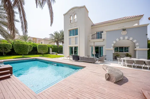Large Plot | A1 | Modern Finishing | Furnished