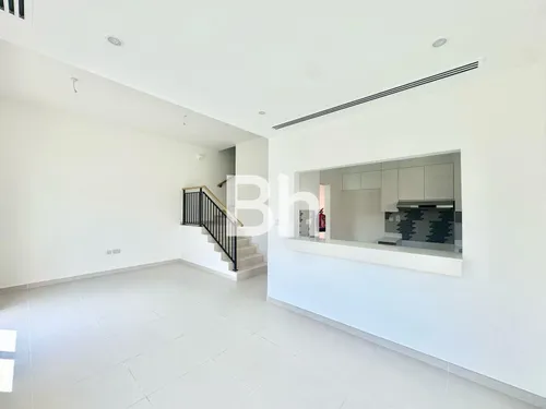 Single Row | Corner | Green Belt |Vacant