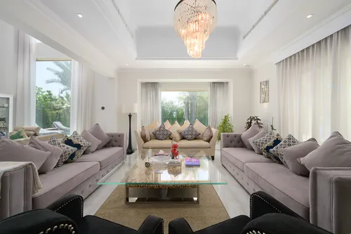 4 Bedrooms Villa in Entertainment Foyer