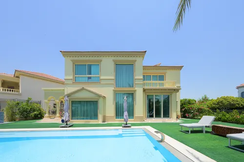 4 Bedrooms Villa in Entertainment Foyer