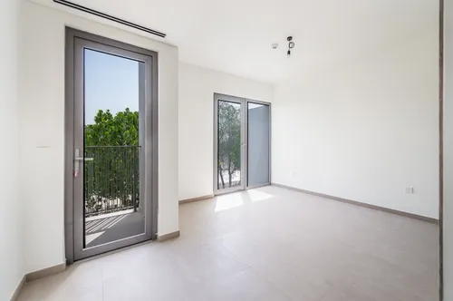 3 Bedrooms Villa in Elan