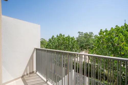 3 Bedrooms Villa in Elan