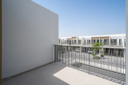 3 Bedrooms Villa in Elan