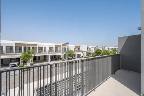 3 Bedrooms Villa in Elan