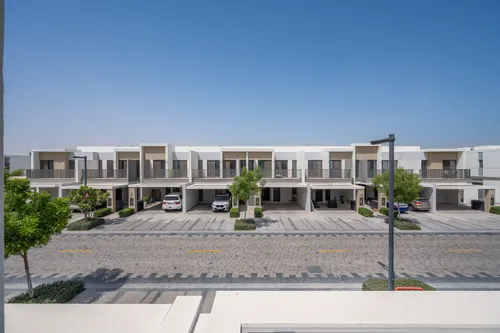 3 Bedrooms Villa in Elan