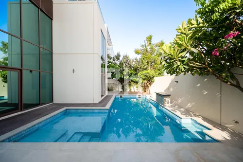 Backing Park | Vacant | Upgraded | Vastu