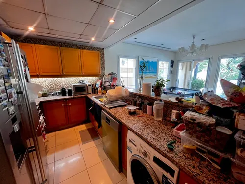2 Bedrooms Villa in District 4C