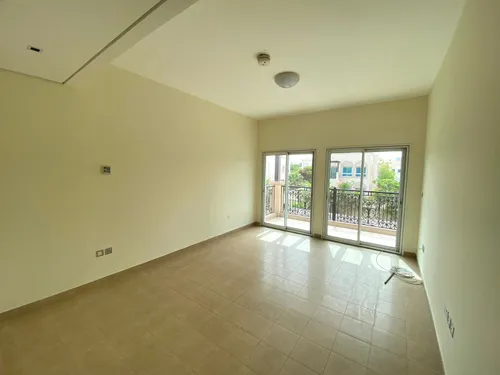 2 Bedrooms Villa in District 4C