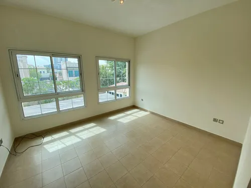 2 Bedrooms Villa in District 4C