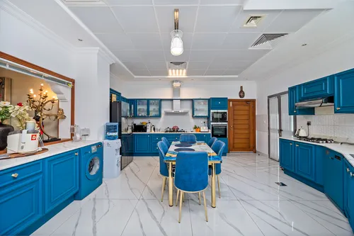 5 Bedrooms Villa in Hacienda