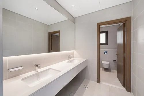 6 Bedrooms Villa in District One Phase III