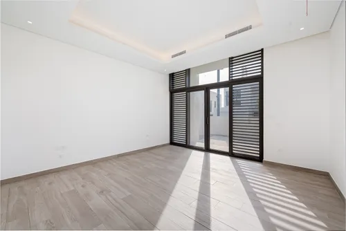 6 Bedrooms Villa in District One Phase III