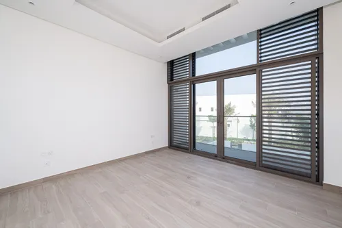 6 Bedrooms Villa in District One Phase III