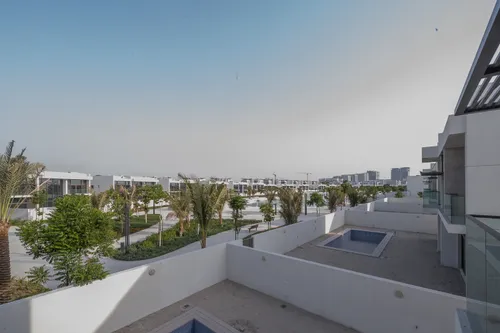 6 Bedrooms Villa in District One Phase III