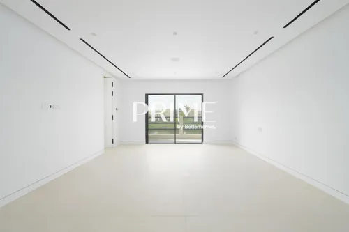 5 Bedrooms Villa in Meadows 7