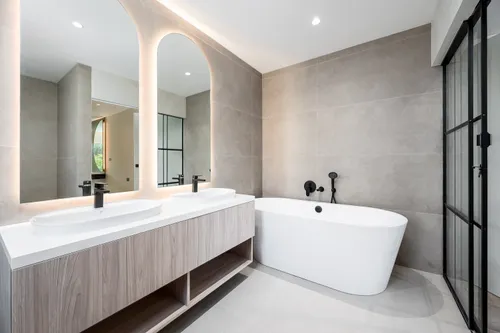 4 Bedrooms Villa in District 8C