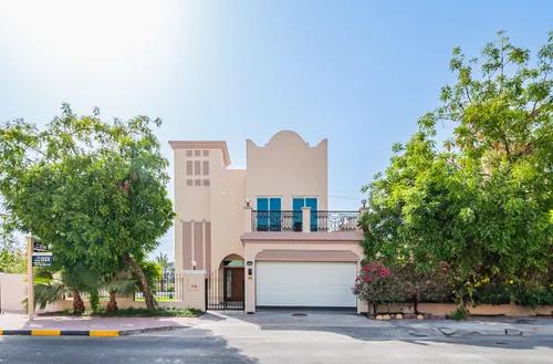 4 Bedrooms Villa in District 8C