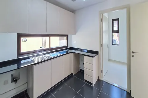 3 Bedrooms Villa in Topanga
