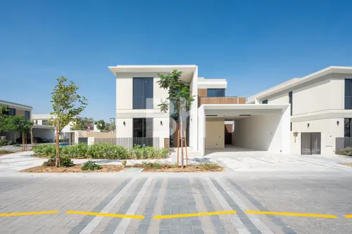5BR Plus Maid I Pool Location I Corner |