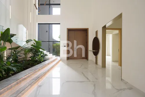 5 Bedrooms Villa in The Fairway