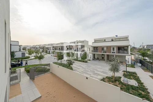 4 Bedrooms Villa in Aura
