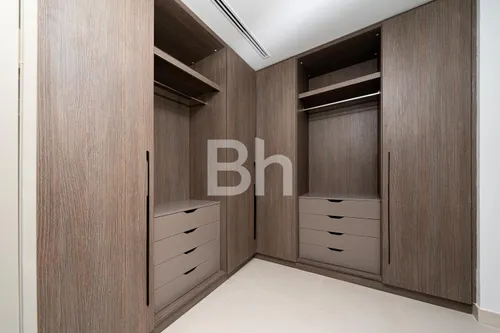 4 Bedrooms Villa in Aura
