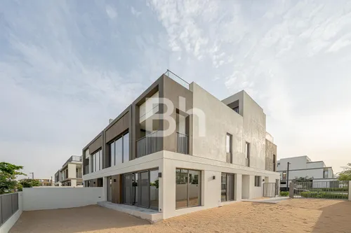 4 Bedrooms Villa in Aura