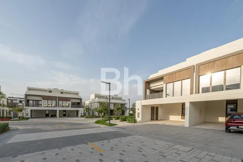 4 Bedrooms Villa in Aura