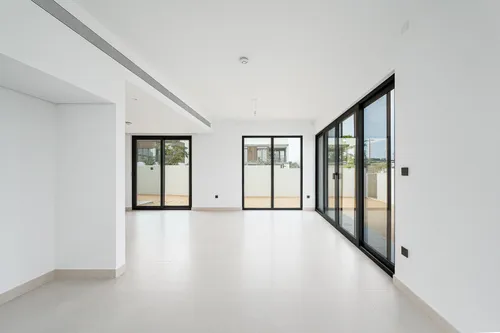 4 Bedrooms Villa in Aura