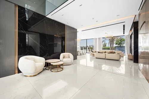 6 Bedrooms Villa in The Fairway