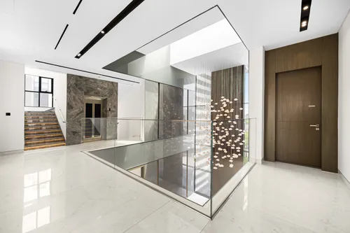 6 Bedrooms Villa in The Fairway