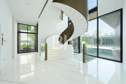 5 Bedrooms Villa in Lunaria