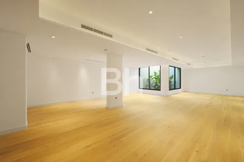 5 Bedrooms Villa in Lunaria