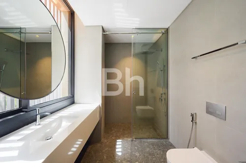 5 Bedrooms Villa in Lunaria