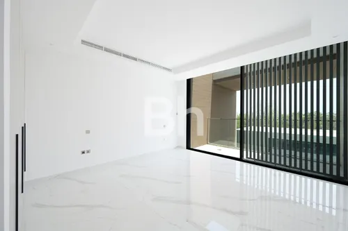 5 Bedrooms Villa in Lunaria