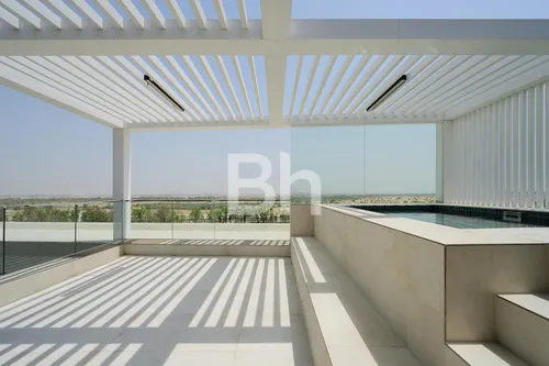 5 Bedrooms Villa in Lunaria