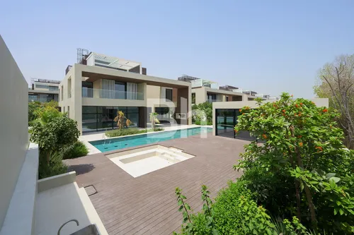 5 Bedrooms Villa in Lunaria
