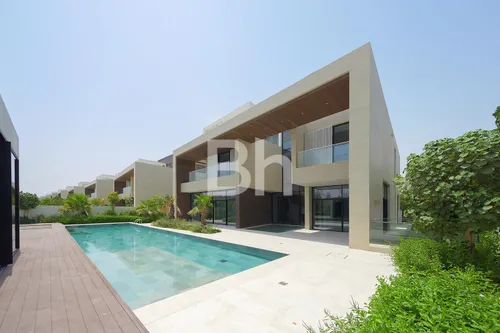 5 Bedrooms Villa in Lunaria