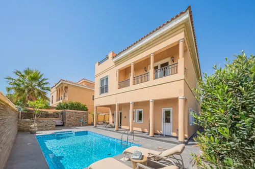 5 Bedrooms Villa in The Villa