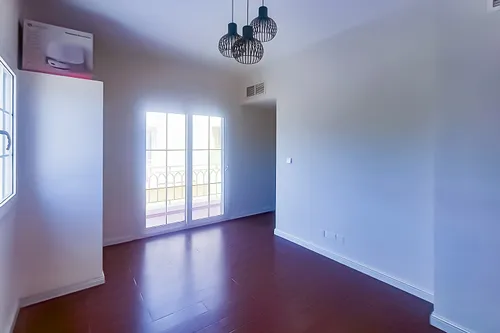 2 Bedrooms Villa in Springs 3