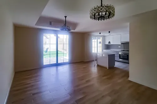 2 Bedrooms Villa in Springs 3