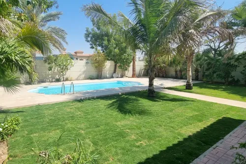 4 Bedrooms Villa in Legacy