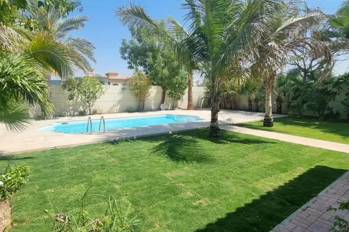 4 Bedrooms Villa in Legacy