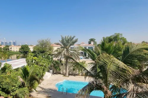 4 Bedrooms Villa in Legacy